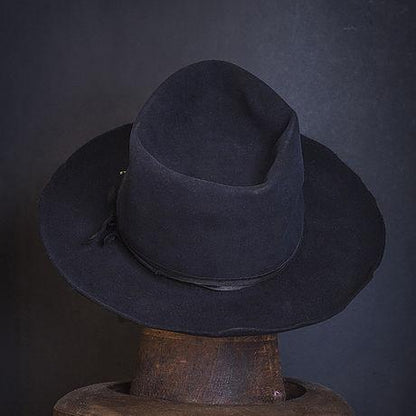 Hat 208